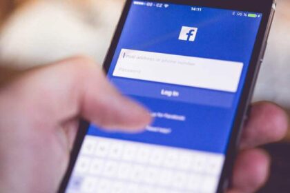 Come creare un sondaggio su Facebook